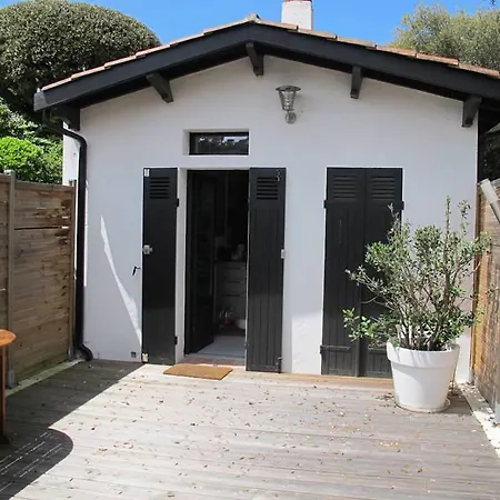 Jolie Petite Maison Renovee Au Pyla Hébergement de vacances *